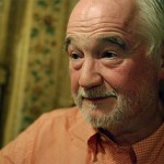 Nádasdy Ádám: Verejték van a szobrokon