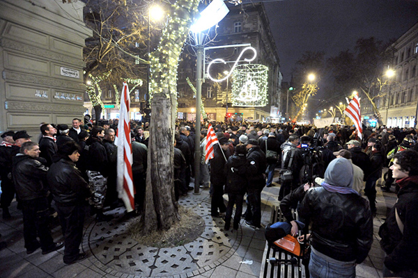 Kormányellenes tűntetés, 2012 (MTI Fotó: Máthé Zoltán)