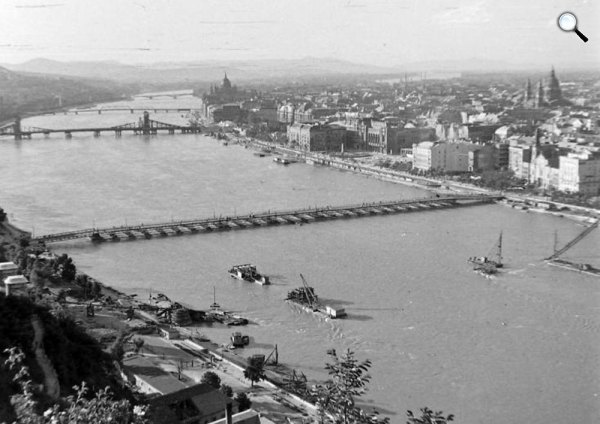 Petőfi híd, 1947 (Forrás: Fortepan)