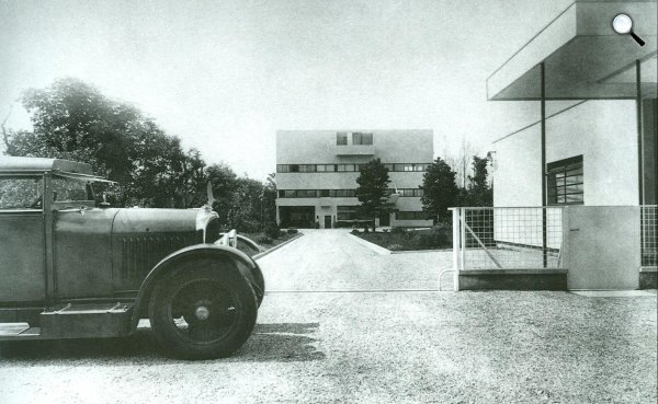 Villa Stein, Corbusier, 1927, Paris,, Metropolitan