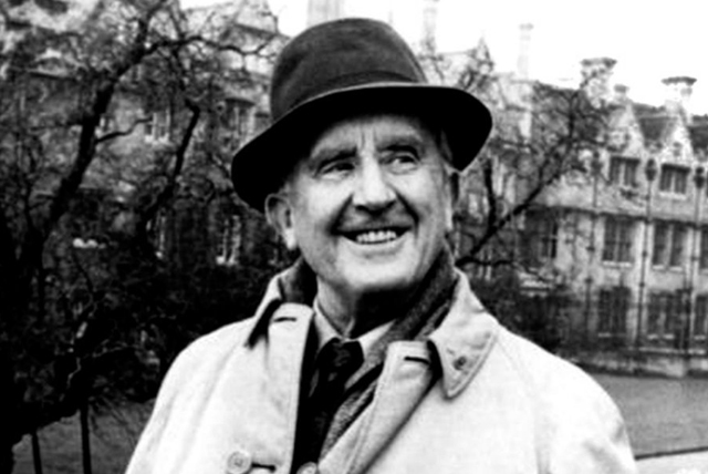 J.R.R. Tolkien (1892-1973) író, nyelvész, részlet (Forrás: tolkien.co.uk)