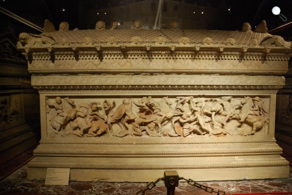 Nagy Sándor szarkofágja (Forrás: Turkeycentral.com)