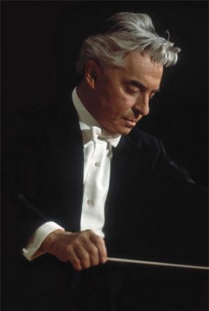 Herbert von Karajan (Forrás: Karajan.uk.co, fotó: Siegfried Lauterwasser)