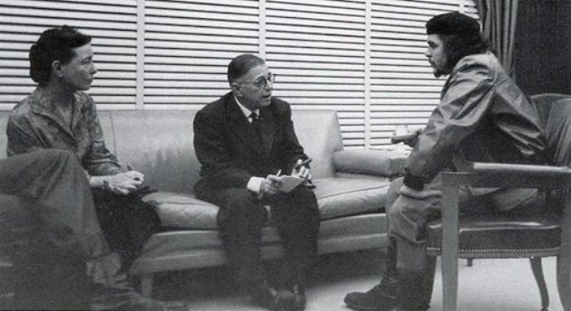 Ernesto Che Guevara, Simone de Beauvoir és Jean Paul Sartre, Kuba, 1960 (Fotó: Wikipédia)