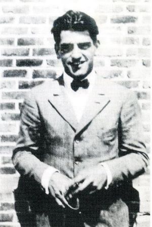 Luis Buñuel, 1920 (Forrás: Wikipédia)