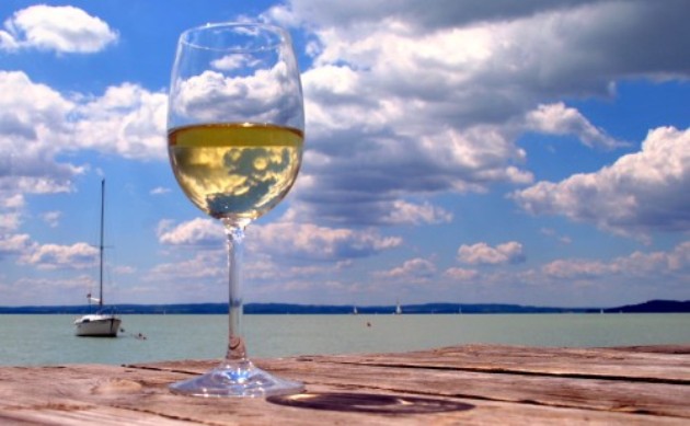 Balaton, bor Balaton, bor