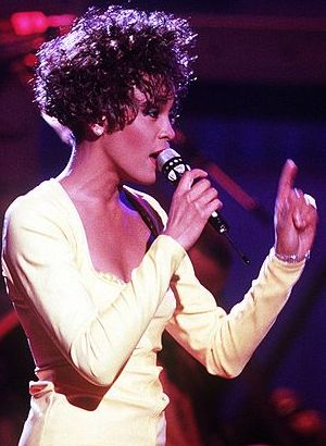 Whitney Houston (Forrás: Wikipédia)
