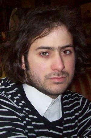 szerzőnk: Ayhan Gökhan