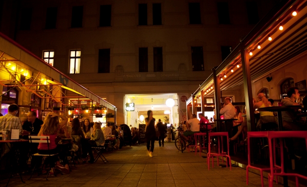 Borban az igazság, belváros, Budapest