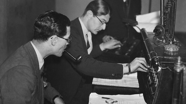 Richard Hughes: Veszély c. drámája a BBC rádióban, 1924 (fotó: BBC)