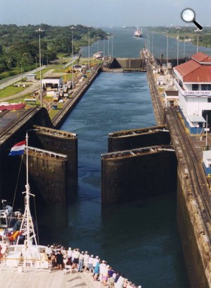 Panama-csatorna (fotó: Wikipédia)