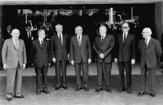 Gorbacsov Budapesten Kádár János vendéglátó, 1986 (fotó: MEK/OSZK)