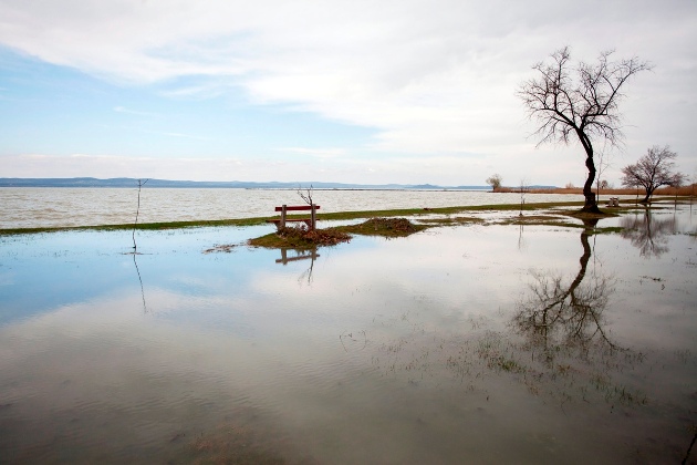 kiöntött a Balaton, 2014. március (MTI Fotó: Varga György)