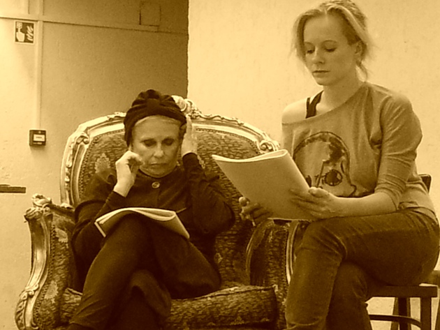 Blixen bárónő szerelmei, Centrál Színház