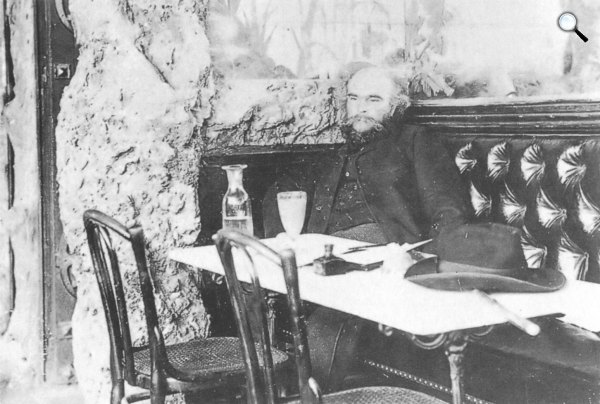 Paul Verlaine a Café François-ban, 1892 (Fotó: M. Dornac, Carnavalet Museum)