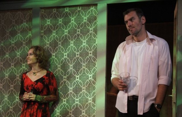 Házasságon innen, házasságon túl, Ruttkay Laura, Tóth Sándor (Fotó: Magyar Színház)