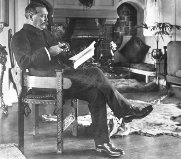 Sir Arthur Conan Doyle (1859-1930) író (Fotó: Wikimédia)