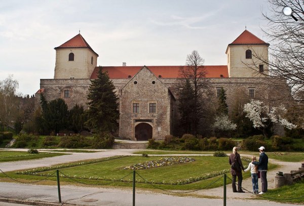 Thury-vár, Várpalota (Fotó: thuryvar.hu)
