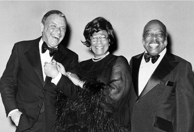 Frank Sinatra (1915-1998) énekes és színész, Ella Fitzgerald (1917-1996) énekesnő, Count Basie (1904-1984) jazz-zongorista, orgonista, zeneszerző, zenekarvezető (Fotó: jazzinphoto.com)