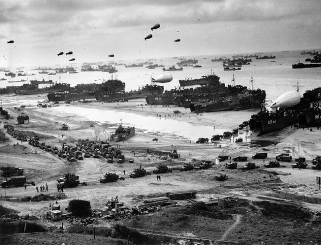 II. világháború, Normandia, 1944. (Fotó: ww2.wwarii.com)