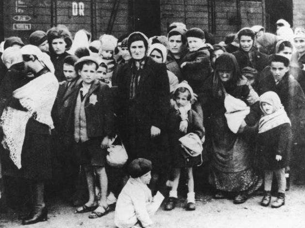 II. világháború, magyar zsidó asszonyok és gyerkekek, Auschwitz, 1944