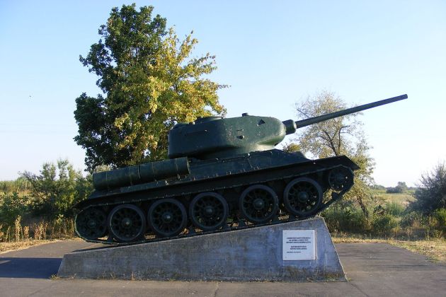 A hortobágyi tankcsata emlékműve, Debrecen (Fotó: Wikipédia)