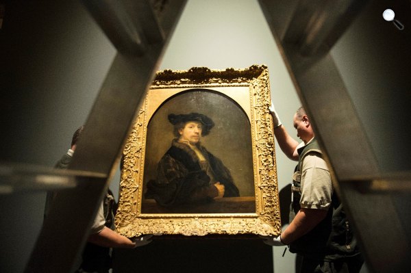 Londonból Budapestre érkezett Rembrandt Önarcképe (MTI Fotó: Koszticsák Szilárd)