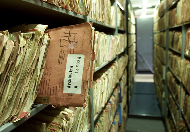Stasi akták (Fotó: Bundesarchív Bild)