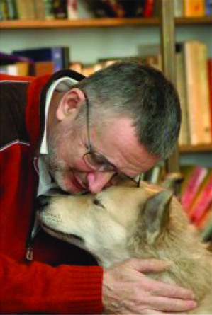 Csányi Vilmos Széchenyi-díjas biológus, etológus és szépíró és Jeromos