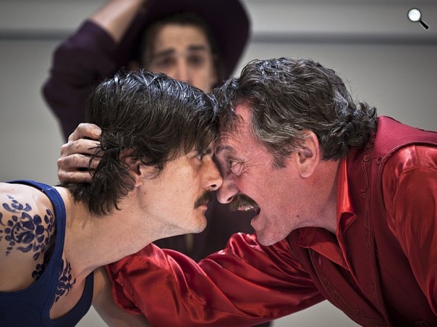 Cigányok, Keresztes Tamás, Szacsvay László (Fotó: Dömölky Dániel/Katona József Színház)