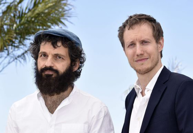 Nemes Jeles László és Röhrig Géza a Saul fia című filmjük bemutatóján Cannes-ban (Fotó: MTI)