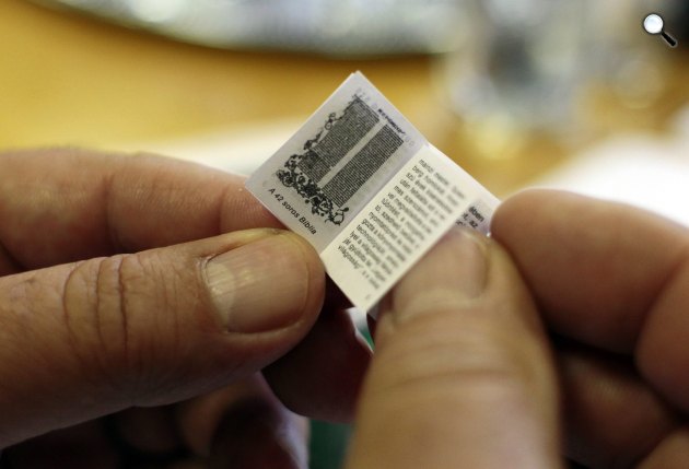 Gutenberg - A világ legkisebb újságja, Gécs Béla tipográfus, nyomdász (MTI Fotó: Lehoczky Péter)