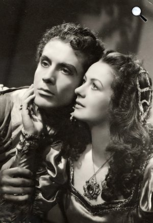  Shakespeare: Rómeó és Júlia, Kállai Ferenc (Romeo) és Fényes Alice (Júlia), 1946 (Fotó: Magyar Színház) 