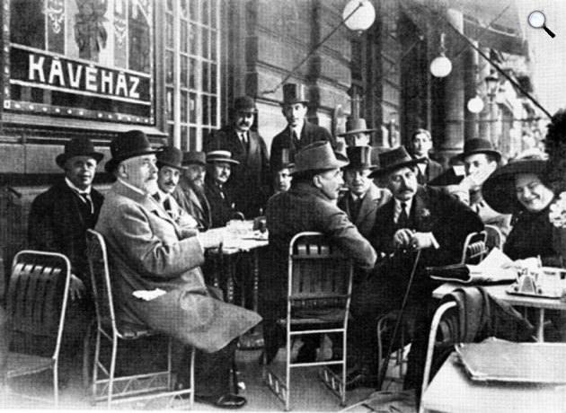 MIÉNK (Magyar Impresszionisták és Naturalisták Köre) tagjaként Szinyei Merse Pál, Rippl-Rónai József a Japán Kávéházban (Fotó: IMM)