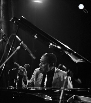 Memphis Slim jazz-zongorista, énekes (Fotó: Listal)