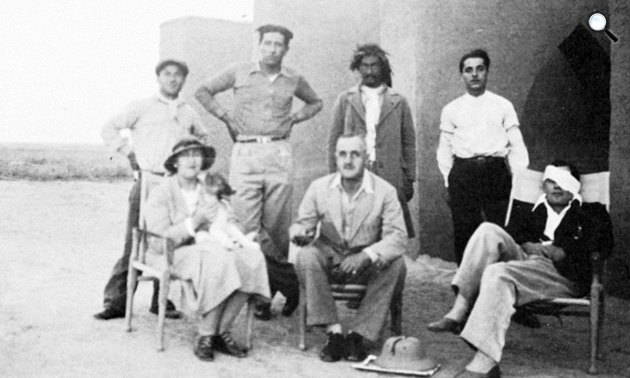 Agatha Christie férjével, Max Mallowan régésszel Szíriában Fotó: Agatha Christie Archiv)