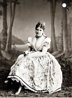 A piros bugyelláris, Blaha Lujza, mint Török bíróné, 1878 (Fotó: OSZK)