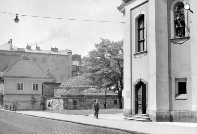  Fő utca, Budai Szent Flórián Görög Katolikus templom és a Király fürdő, Budapest, 1961 (Fotó: Fortepan)