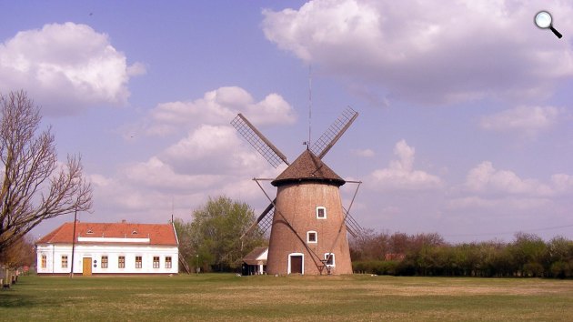 Ópusztaszeri Nemzeti Történeti Emlékpark, Szentesi szélmalom (Fotó: Képguru)