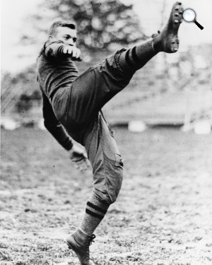 Dwight D. Eisenhower futballozik, West Point Academy, New York, 1912 (Fotó: Wikipédia)
