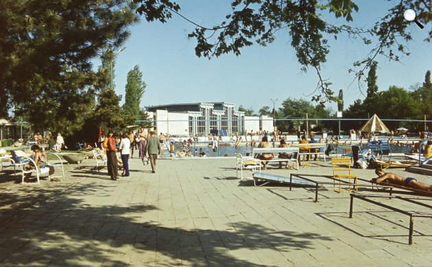 Hajdúszoboszló gyógyfürdő, 1976 (Fotó: Fortepan)