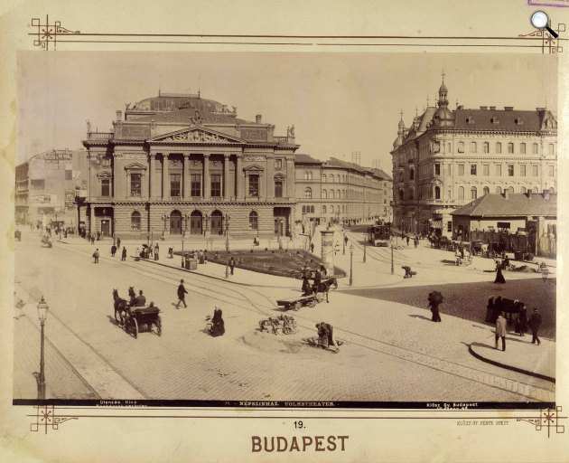 Blaha Lujza tér (ekkor a Népszínház utca és a Rákóczi út találkozása), a Népszínház (a későbbi Nemzeti Színház) épülete, 1893 (Fotó kép: Fortepan / Budapest Főváros Levéltára. Levéltári jelzet: HU.BFL.XV.19.d.1.07.020)
