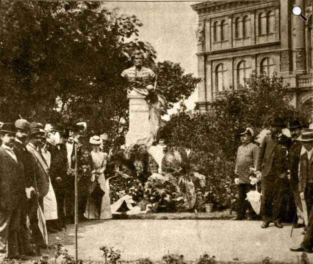 Szarvas Gábor nyelvész szobrának leleplezési ünnepélye, 1899 (Fotó: Vasárnapi Ujság / OSZK)