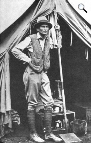 Hiram Bingham, a perui Machu Picchu felfedezőj, Machu Picchu, 1912 (Fotó: Wikipédia)