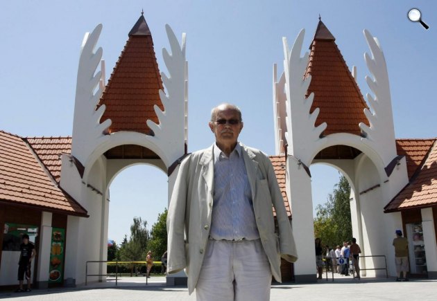 Makovecz Imre, Végardó fürdő, Sárospatak (MTI Fotó: Vajda János)