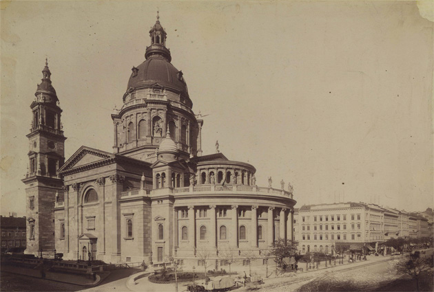 Szent István-bazilika a Bajcsy-Zsilinszky út (Váci körút) felől, 1895 körül (Fotó: Fortepan / Budapest Főváros Levéltára. Levéltári jelzet: HU.BFL.XV.19.d.1.08.087)
