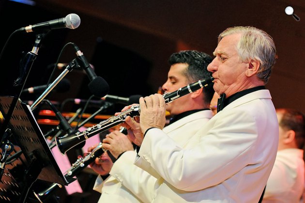 A Benkó Dixieland Band a Karácsonyi misét játssza 2008-ban a debreceni Nagytemplomban (MTI Fotó)