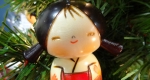Karácsonyi kokeshi baba (Fotó: Kokeshi Designs)