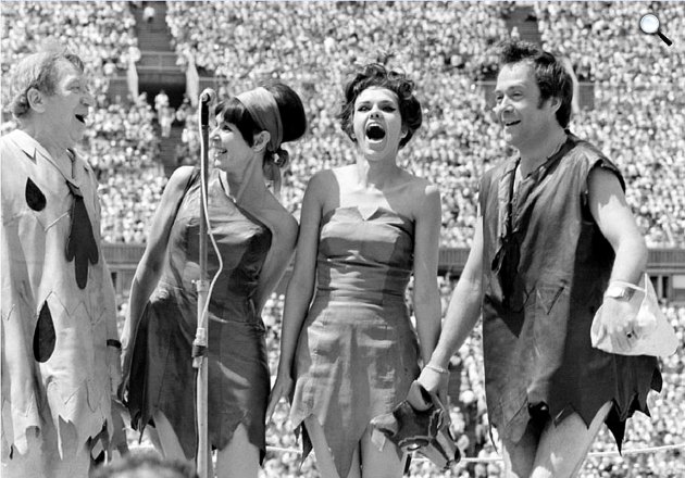 Frédi és Béni - Csákányi László, Psota Irén, Váradi Hédi és Márkus László énekel, 1969 (Fotó: Magyar Fotóarchívum)