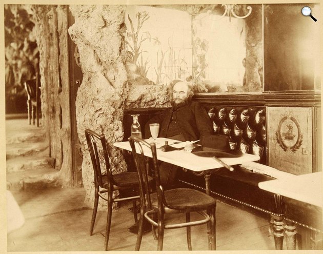 Paul Verlaine a Café François-ban, 1892 (Fotó: M. Dornac, christies.com)